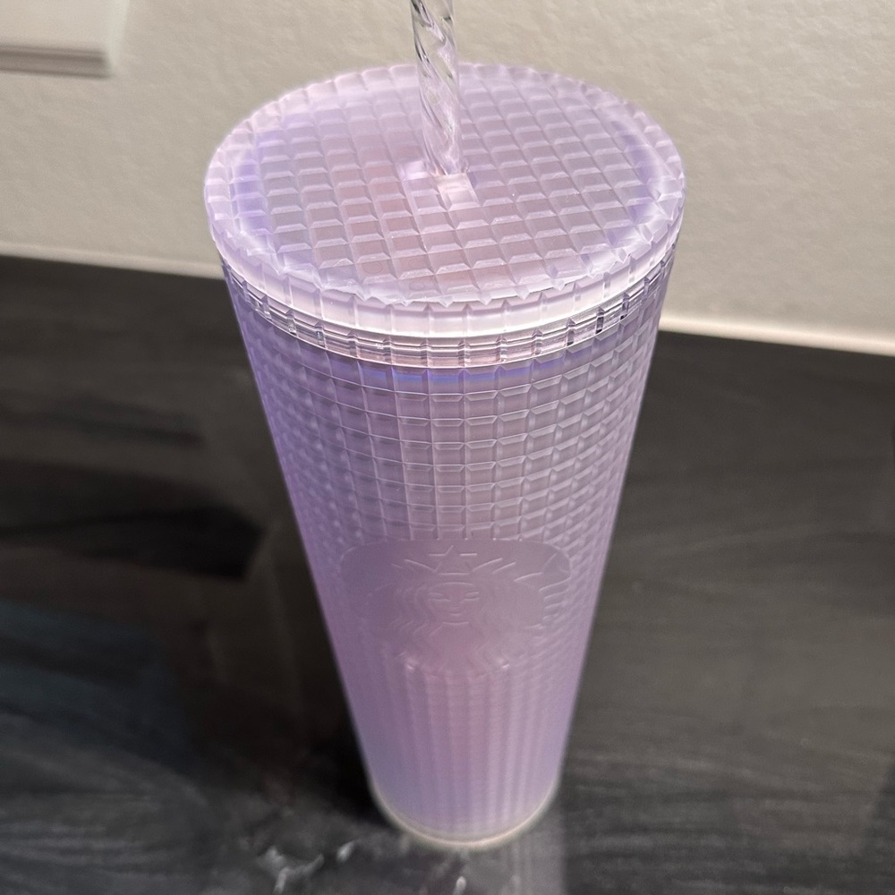 Starbucks cup - Picture 2 of 3